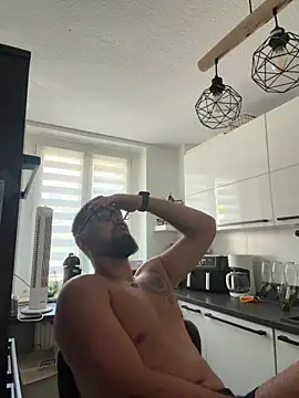xxxsharkexxx online show from July 15, 8:43 am