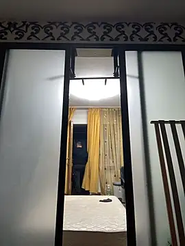 yonyman online show from March 30, 8:21 pm