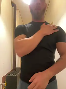 Tiziano94 online show from March 7, 5:00 pm