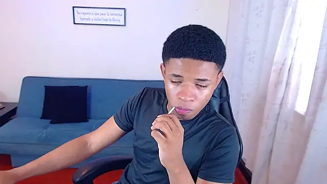 liiam3 online show from March 4, 9:00 pm