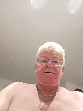 olivbisoumis online show from March 31, 4:47 am