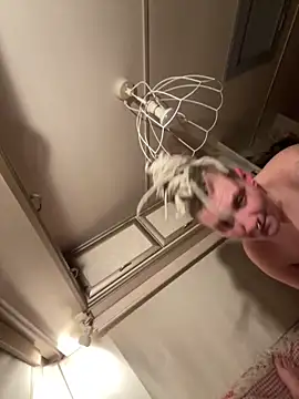 JuelzimLoch online show from April 5, 2:19 am