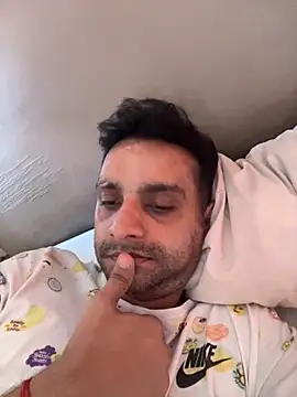 online4u08 online show from April 11, 10:30 am