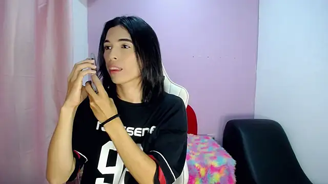 Larry craft online show from March 2, 8:27 pm