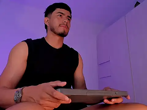 THADEO KING2 online show from March 3, 9:43 pm