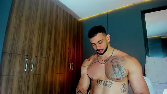 massimo visconti online show from April 11, 7:45 am