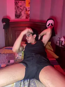 IronLatino online show from April 1, 2:46 am