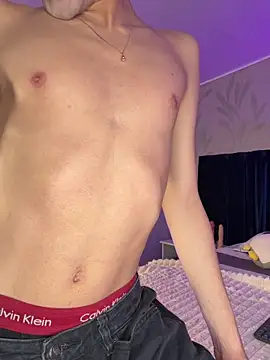 MatthewMoore  online show from April 9, 12:52 am