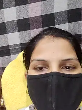 lovelypooja93 online show from July 19, 1:33 am