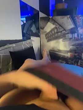 MatthewEmme2121 online show from April 15, 10:21 pm