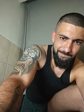 Tommy Porn  online show from May 16, 9:57 pm