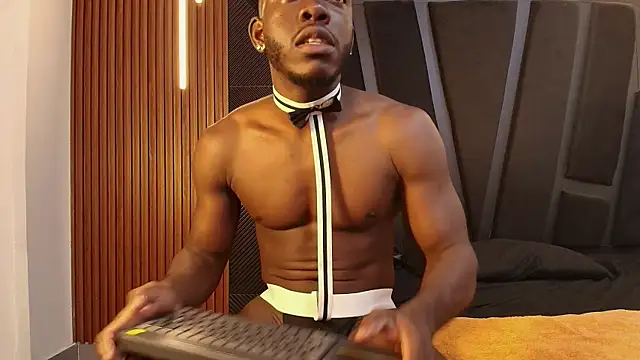 Oliver Laurent  online show from April 24, 11:40 pm