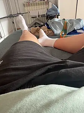 sniffeet online show from March 13, 12:24 pm