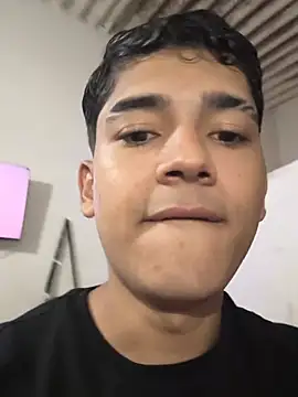 pabloflaquito23 online show from March 15, 9:32 pm