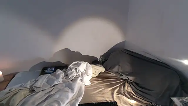 tobi90779 online show from March 15, 1:46 am