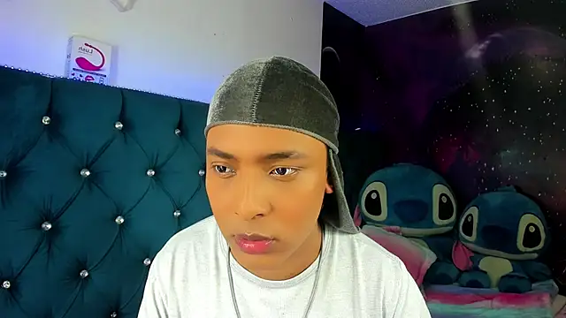 sthefersanchez online show from March 14, 7:04 am