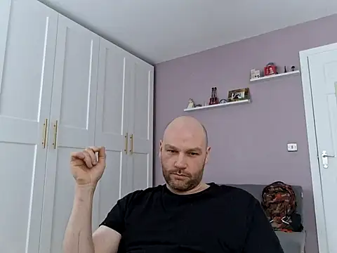 pitch 122 online show from March 28, 5:35 pm