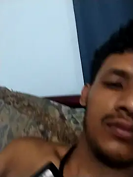 danielmrz11 online show from April 2, 6:10 am