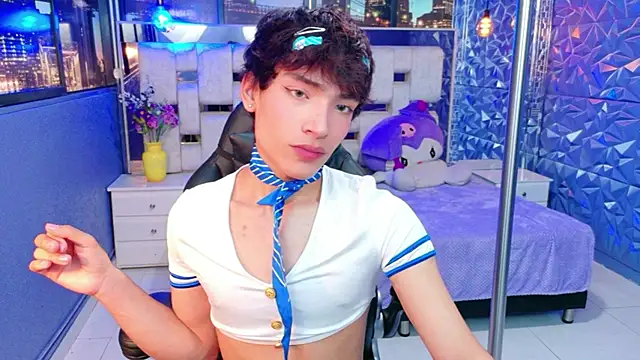 IsaacNovaa online show from April 29, 7:53 pm