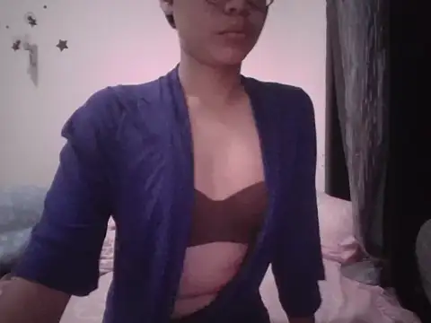 kaii lia online show from March 25, 9:41 pm