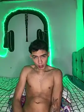 jmaxter online show from April 28, 3:22 am