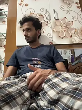aadibuttplug online show from June 3, 7:30 pm