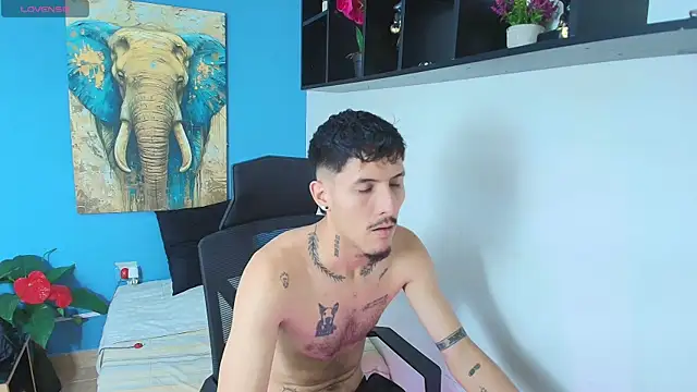 ALEXXXTREM69 online show from May 1, 12:26 am