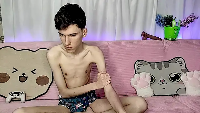 GoodBoyLuca online show from June 28, 12:16 am
