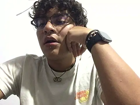 xhecho uzumaki online show from June 20, 5:34 am