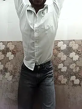 itsmemadhu2019 online show from May 27, 8:17 pm