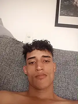 LatinBoy10 online show from April 14, 8:08 pm