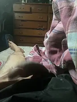 fefewins online show from April 16, 7:36 pm