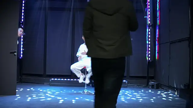 bianfu 001 online show from April 22, 9:58 am