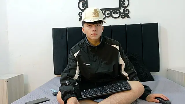 LunayDream online show from May 27, 11:51 am