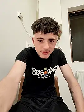 denysio89 online show from May 26, 10:39 pm