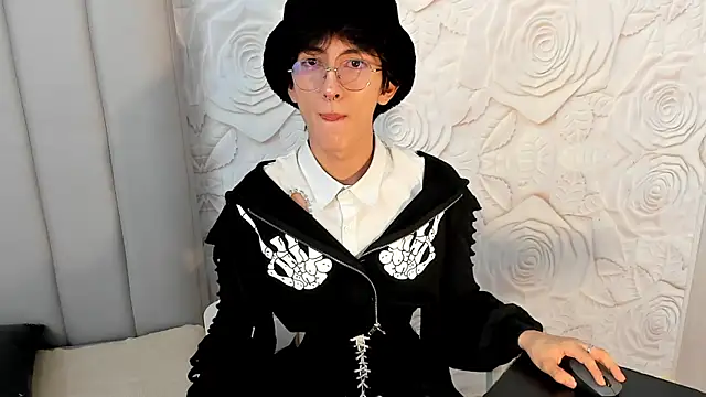 LittlePrince  online show from May 12, 4:54 am