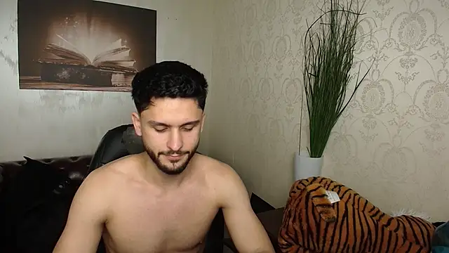 TroyWadee online show from May 22, 5:12 am