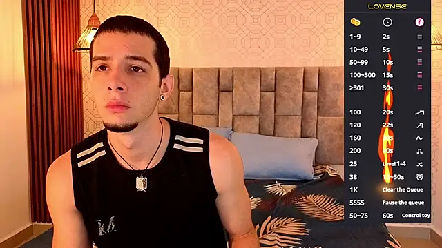 isaacblaze  online show from June 12, 4:11 am