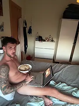 roberto24c online show from May 11, 7:00 pm