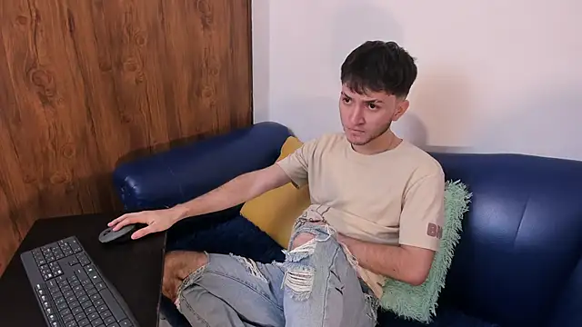 kavencastro online show from May 31, 4:02 am