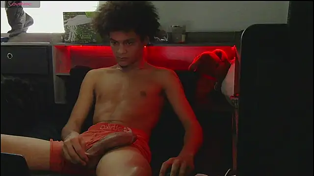 lightskinwithgirth online show from July 1, 6:41 pm