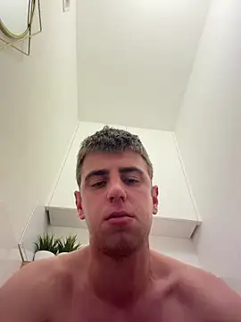 YourFavoriteSexy online show from June 9, 7:21 am