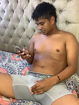 Henrry s online show from May 31, 7:26 pm