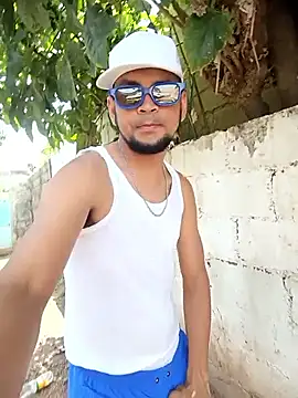 master hairypig2 online show from June 1, 4:40 pm