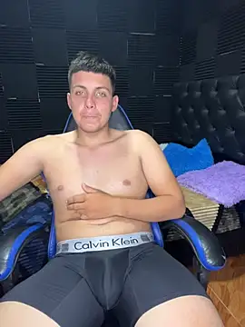 Dann 007 online show from July 6, 3:47 pm