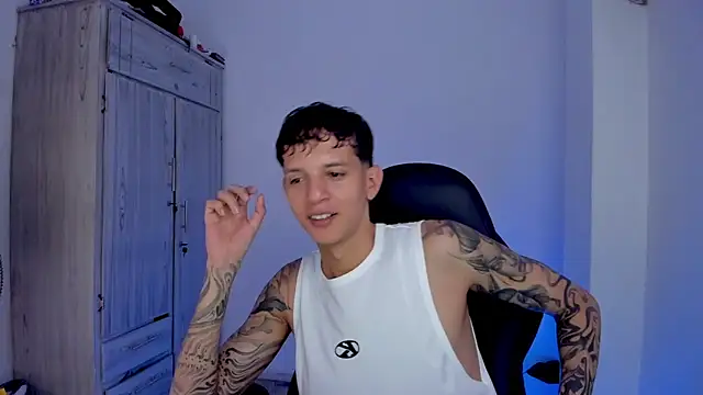 tylerrnova online show from August 1, 4:11 am