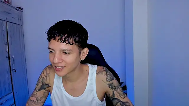 tylerrnova online show from July 20, 4:07 am