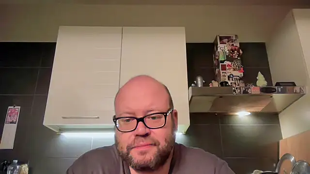 theitalianbear online show from April 15, 12:43 am