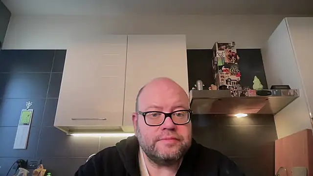 theitalianbear online show from March 4, 7:26 am