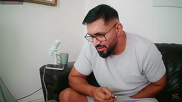 flupu1 online show from August 4, 12:21 pm